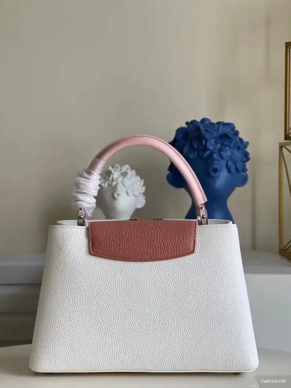 LOUIS VUITTON CAPUCINES BB 0414